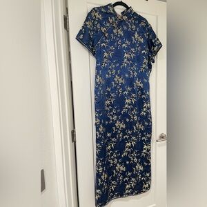 Vintage Silk Dress made in China. Size 52 Large